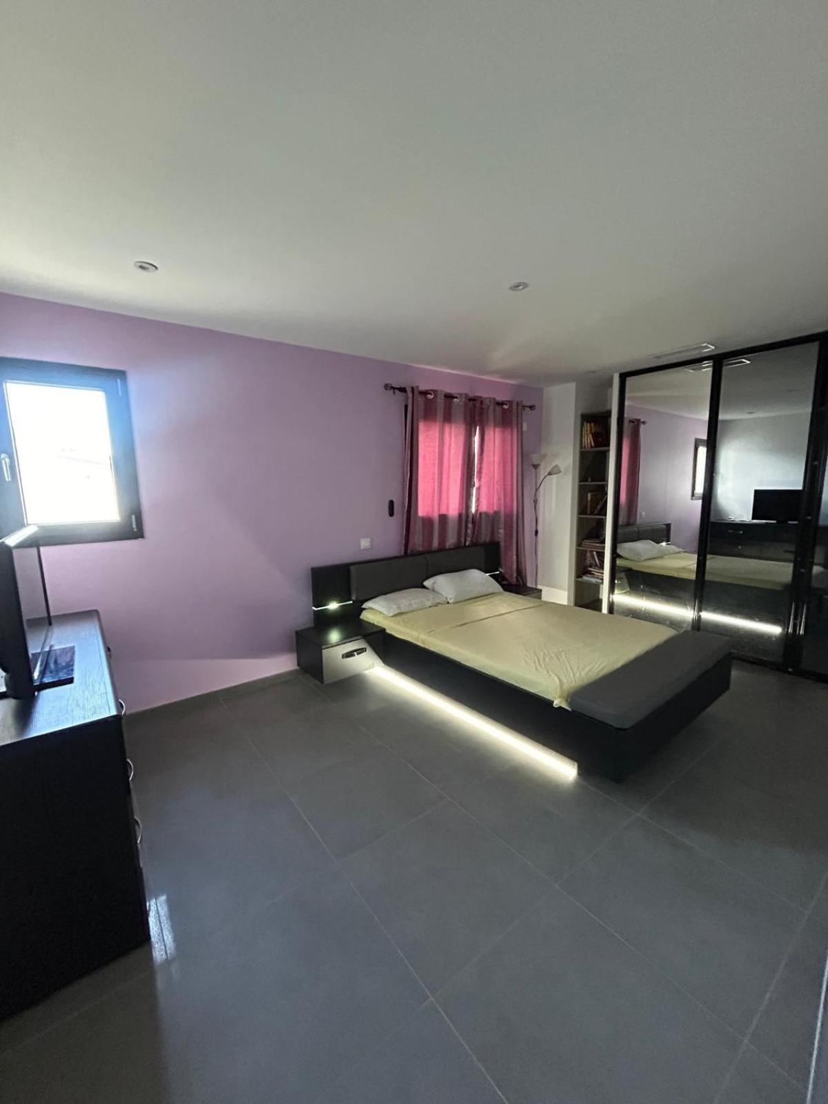 Grande Villa Avec Piscine Bompas  ภายนอก รูปภาพ
