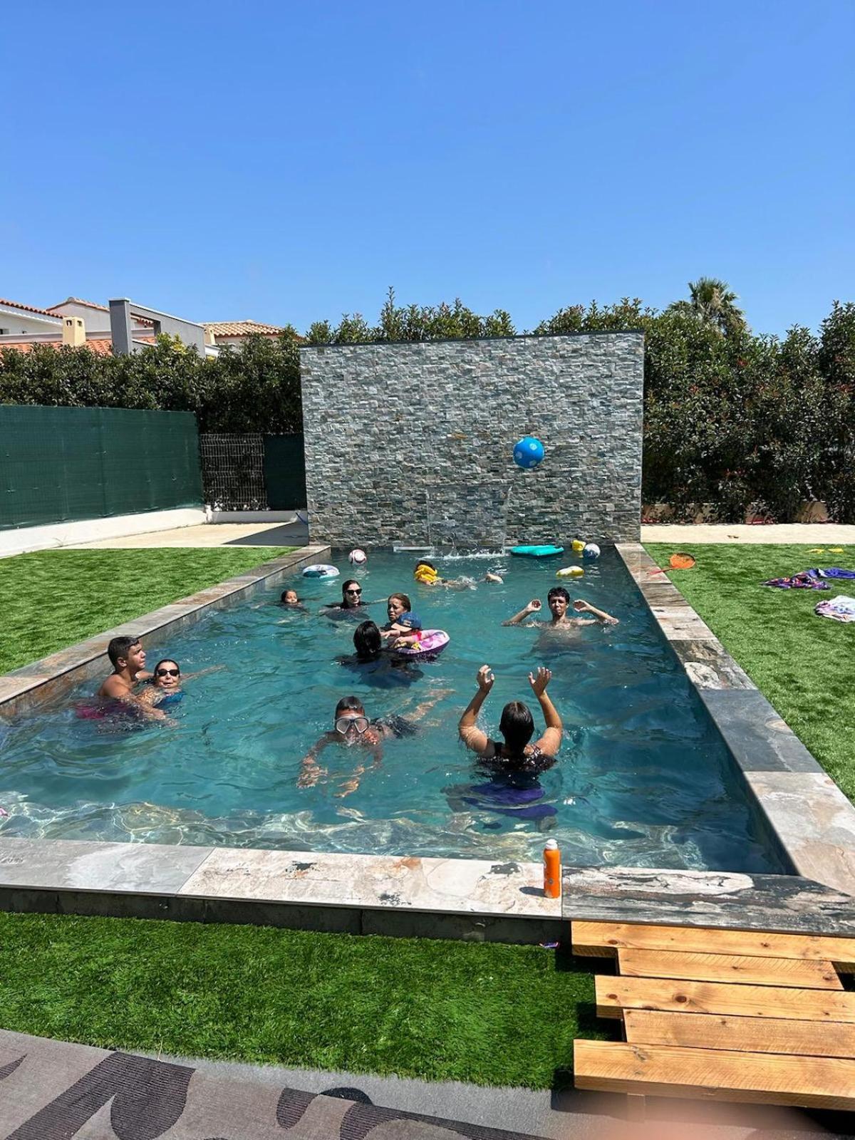 Grande Villa Avec Piscine Bompas  ภายนอก รูปภาพ