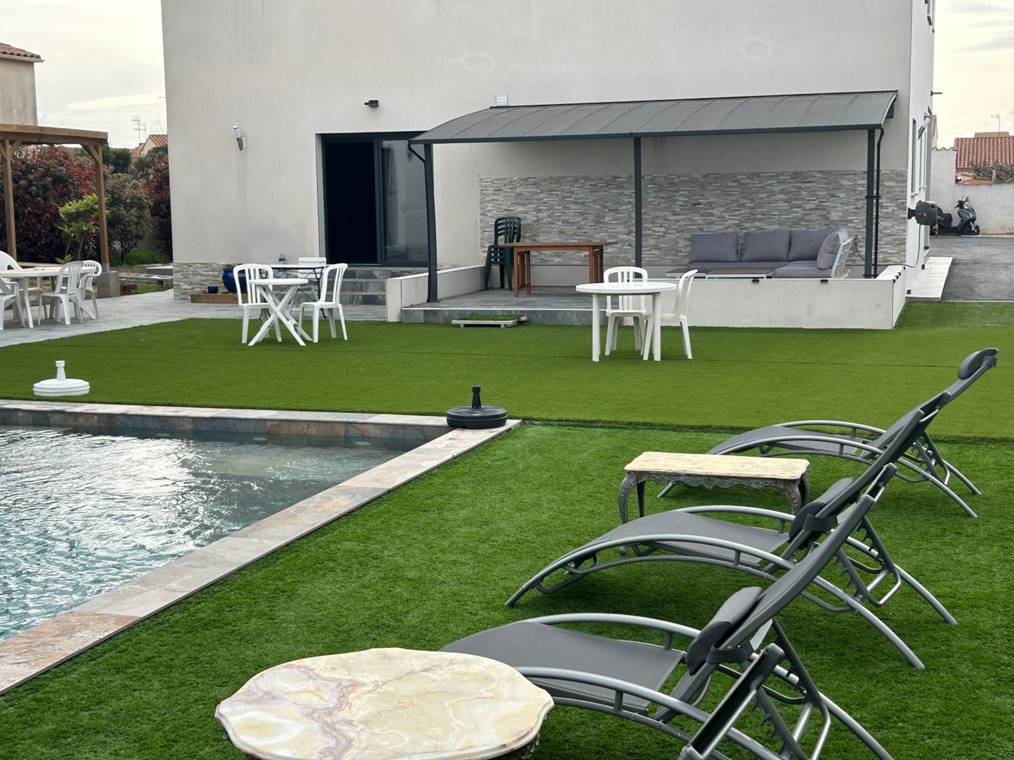 Grande Villa Avec Piscine Bompas  ภายนอก รูปภาพ
