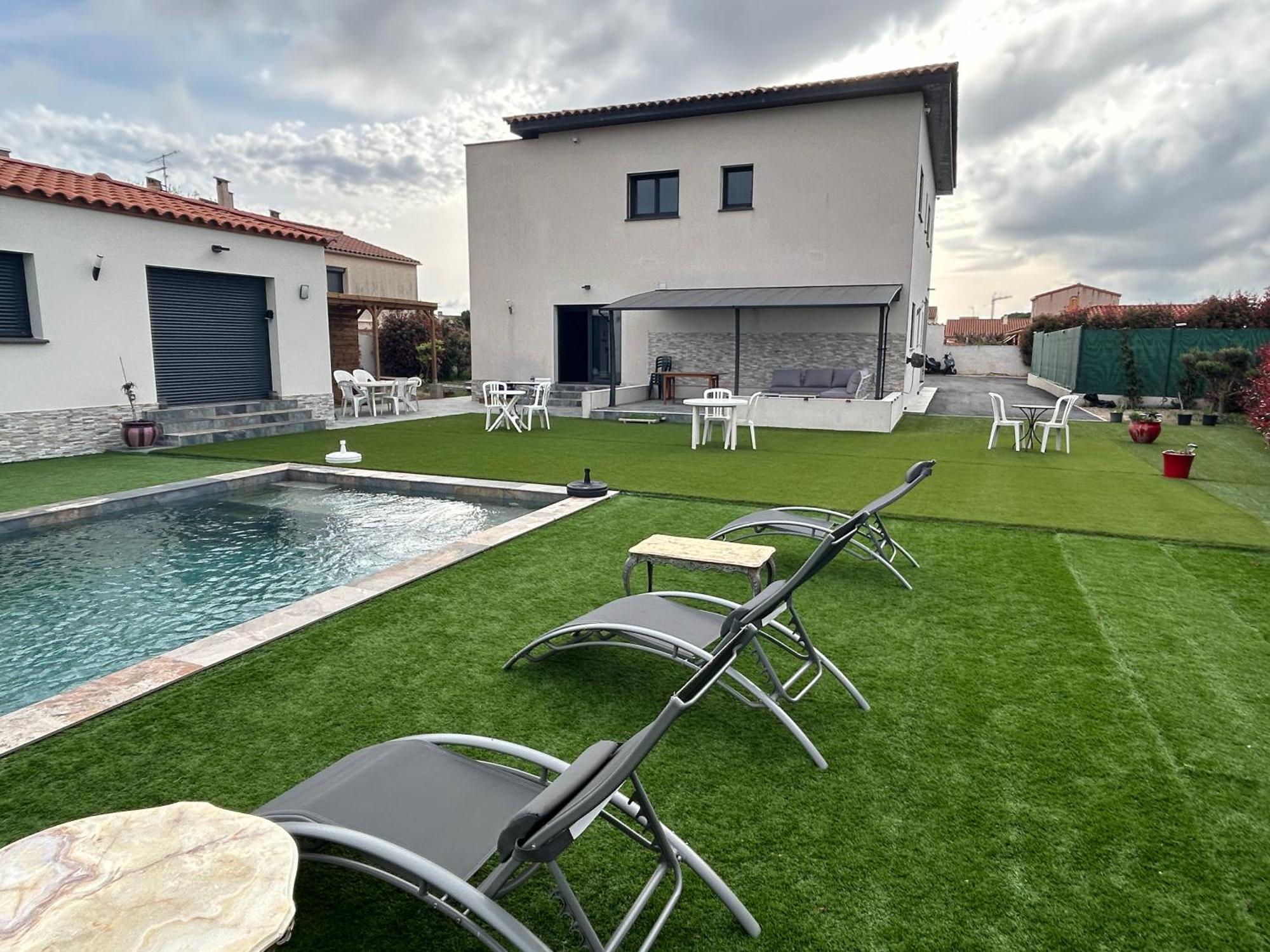 Grande Villa Avec Piscine Bompas  ภายนอก รูปภาพ